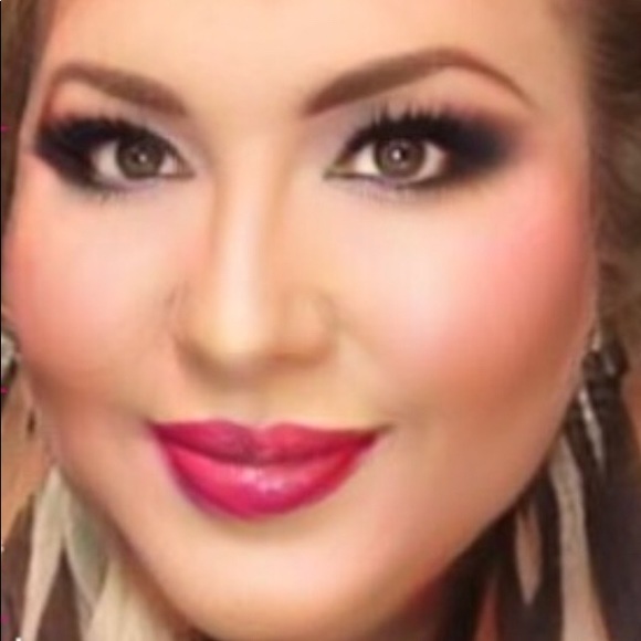 Meet your Posher, Michelle - Picture 1 of 1